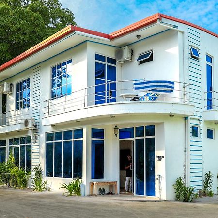 Sevinex Inn Feridhoo Exteriör bild