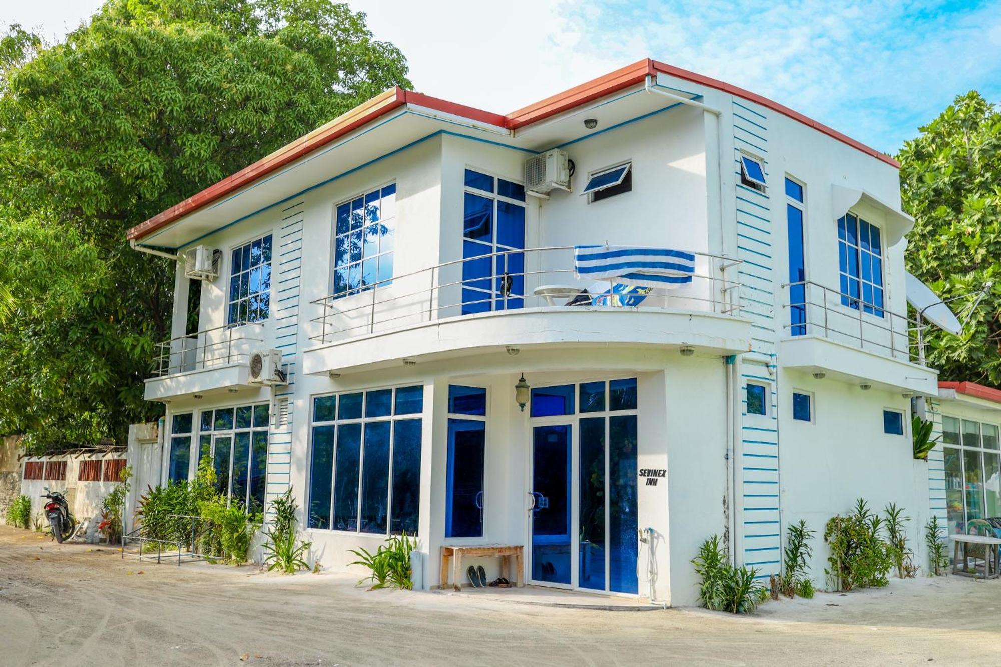 Sevinex Inn Feridhoo Exteriör bild